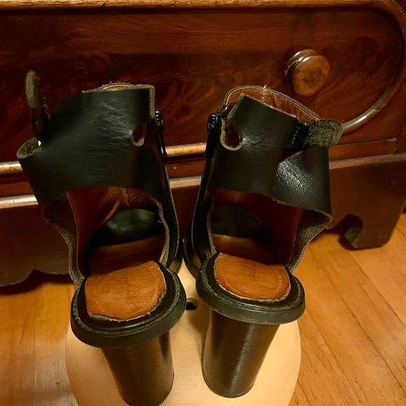 SixtySeven Black Leather Peep Toe Slingback Ankle Chunky Heel EUR 37 or 7-7.5 - Picture 4 of 8